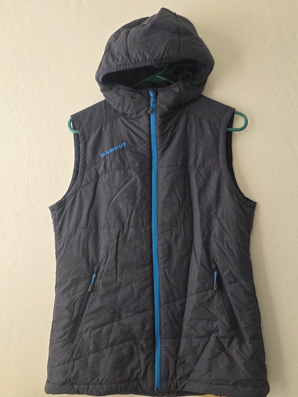 Mammut Women's Hooded Quilted Vest - Charcoal with Blue Accents SIZE MEDIUM